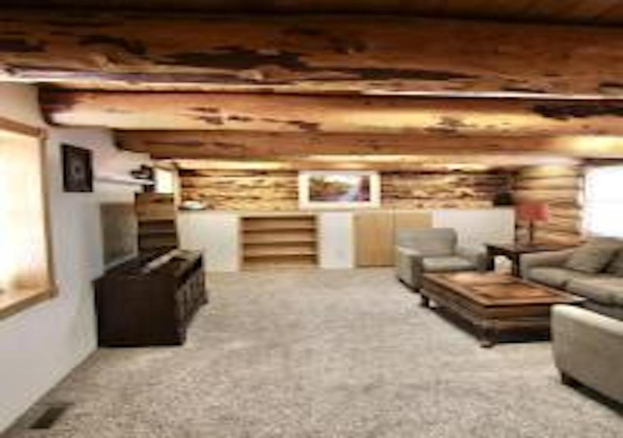 Вілла Log Haven In Бландінґ Екстер'єр фото